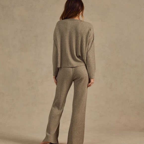 Rylee + Cru Women's Ribbed Top - Picture 2 of 6